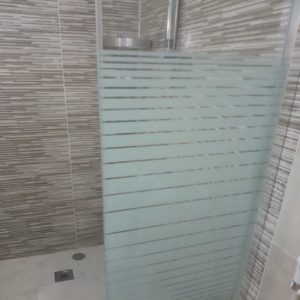 104 زجاج - زجاج ومرايا - فني ستيل - بالكويت 66198263 - فني زجاج - فني مرايا - تركيب زجاج - تركيب جام - فني زجاج ومرايا - زجاج ومرايا الكويت - فني استيل وجام